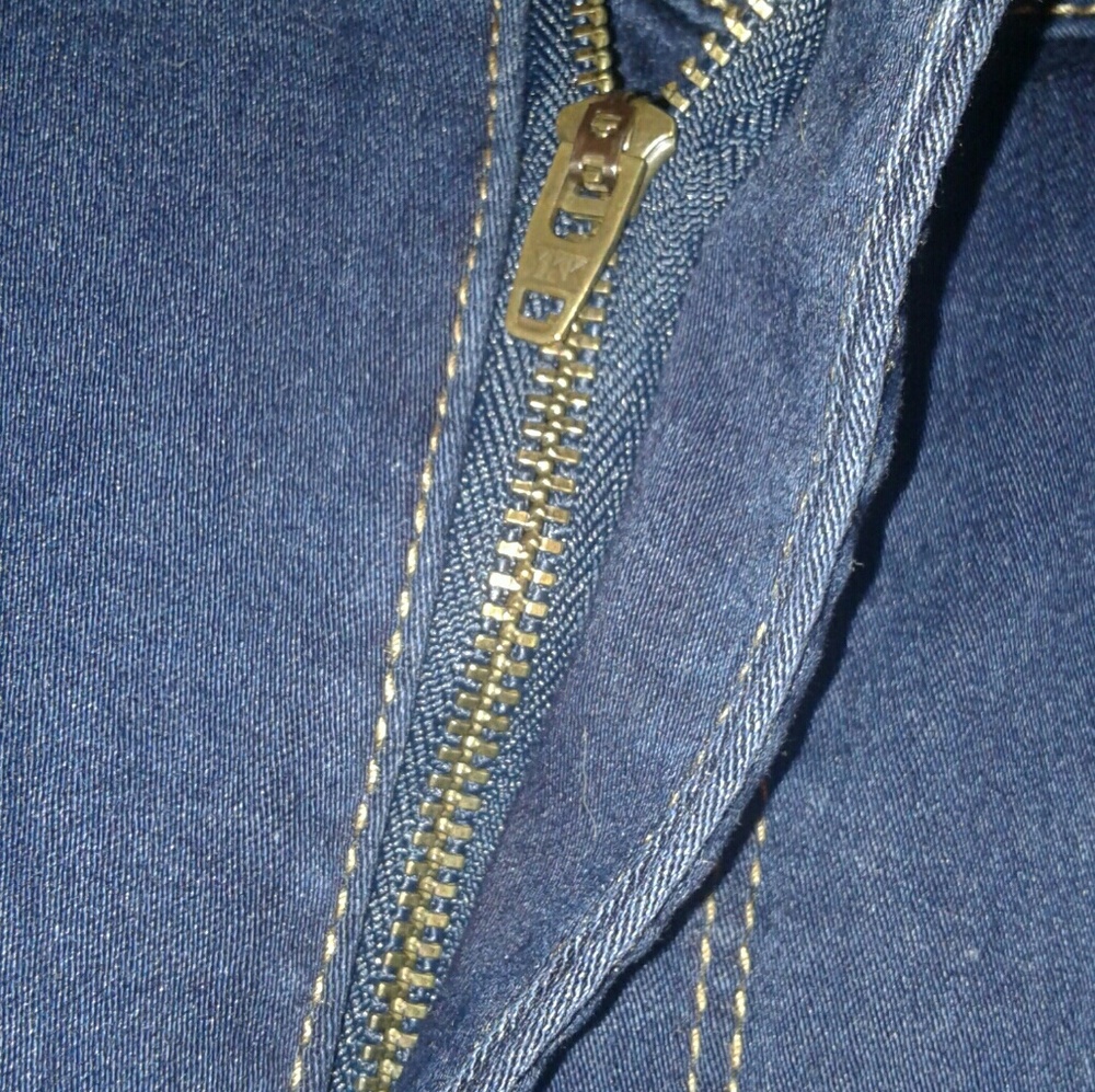 Capris - Picture 5 of 8